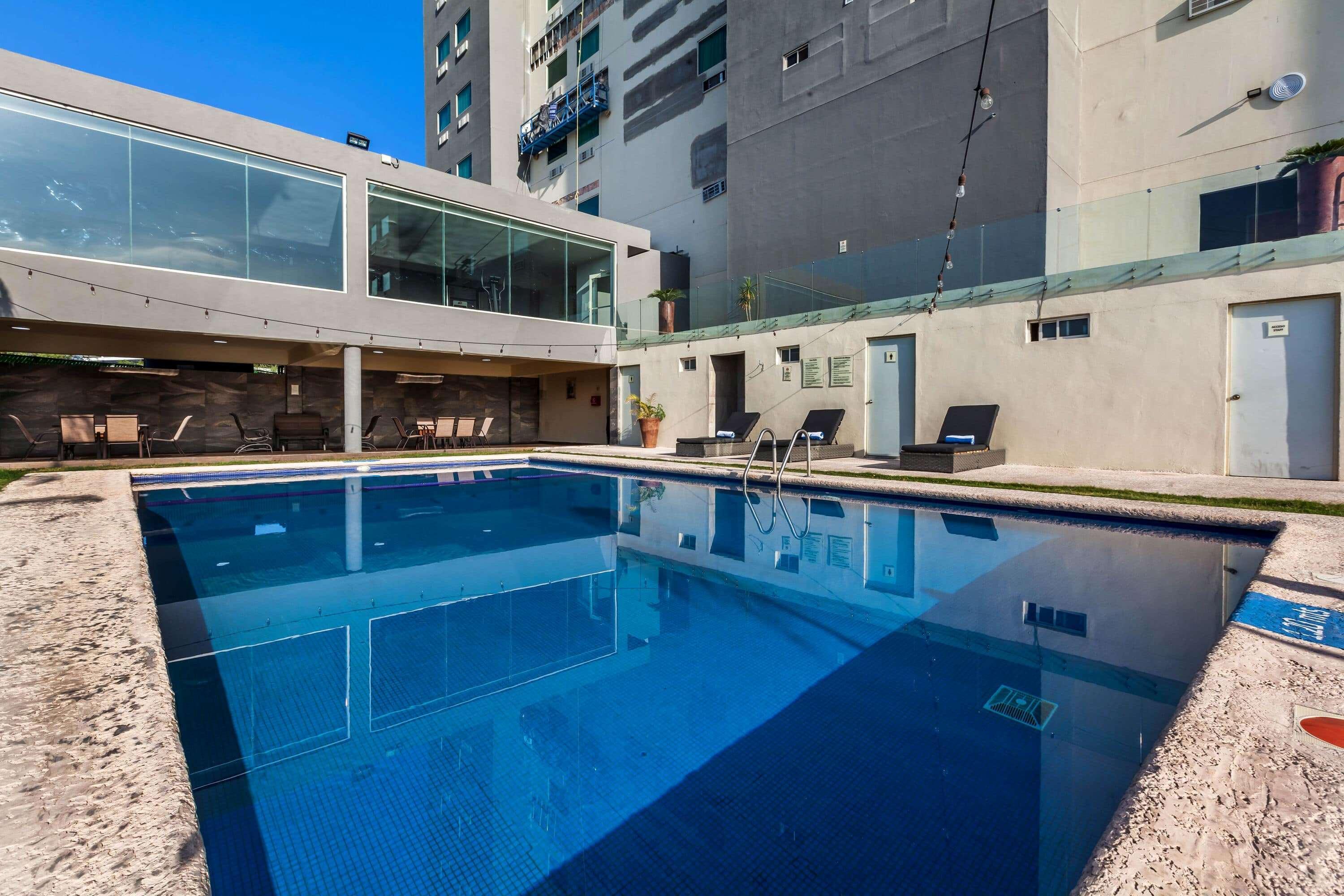 ลา ควินตา บาย วินด์แฮม มอนเตร์เรย์ แอโรปวยร์โต Hotel อโปดาคา ภายนอก รูปภาพ